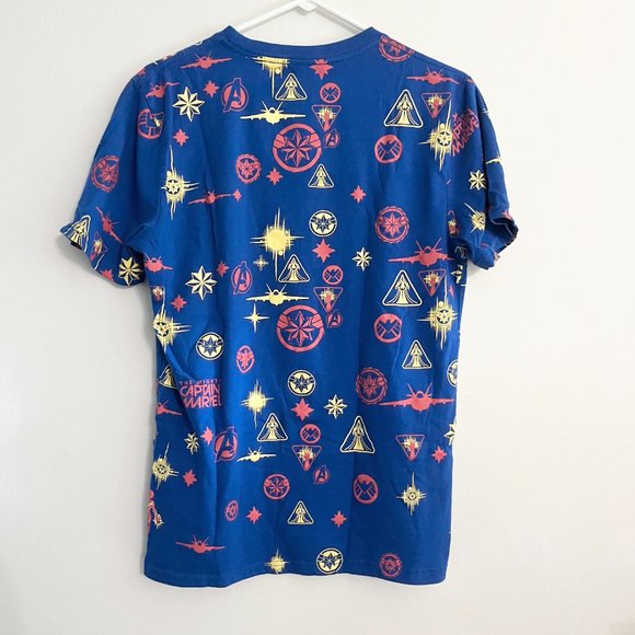 Captain Marvel Blue Superhero Graphic T Shirt Men's Medium - Picture 5 of 5